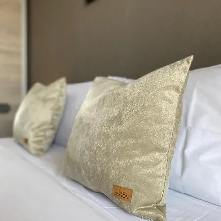 아파트 Private For 4 Guests And Parking *