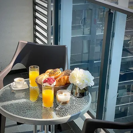 Private For 4 Guests And Parking