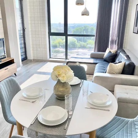 Apartment Private For 4 Guests And Parking *