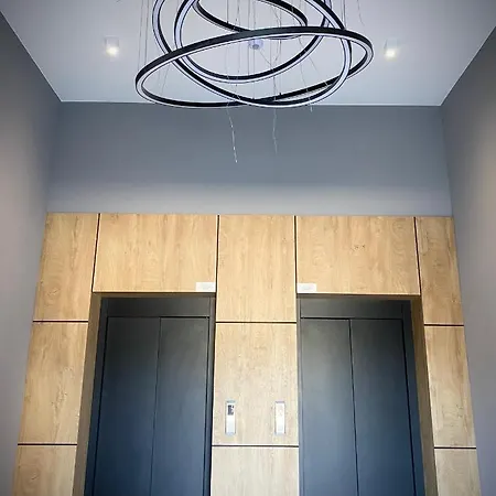 Private For 4 Guests And Parking