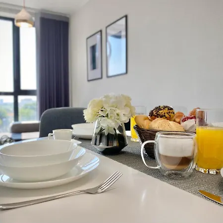 Private For 4 Guests And Parking Apartment