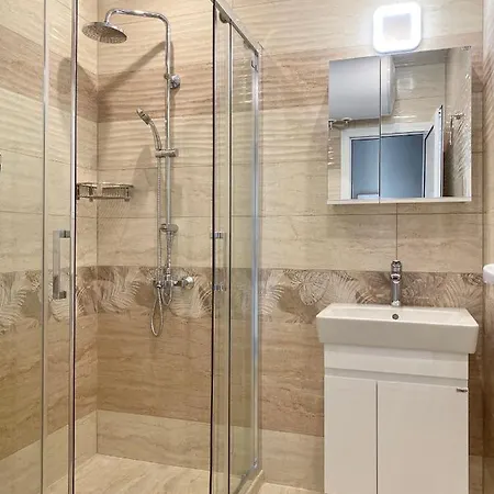 Apartment Private For 4 Guests And Parking Plovdiv