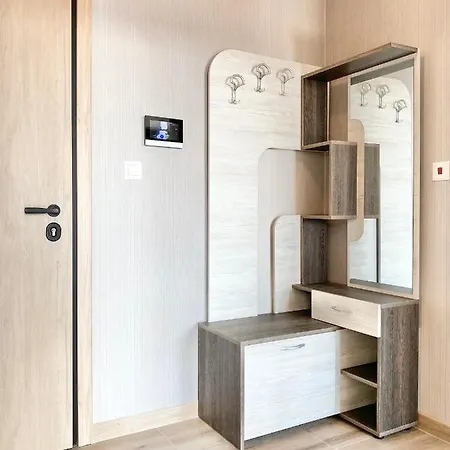 Apartamento Private For 4 Guests And Parking