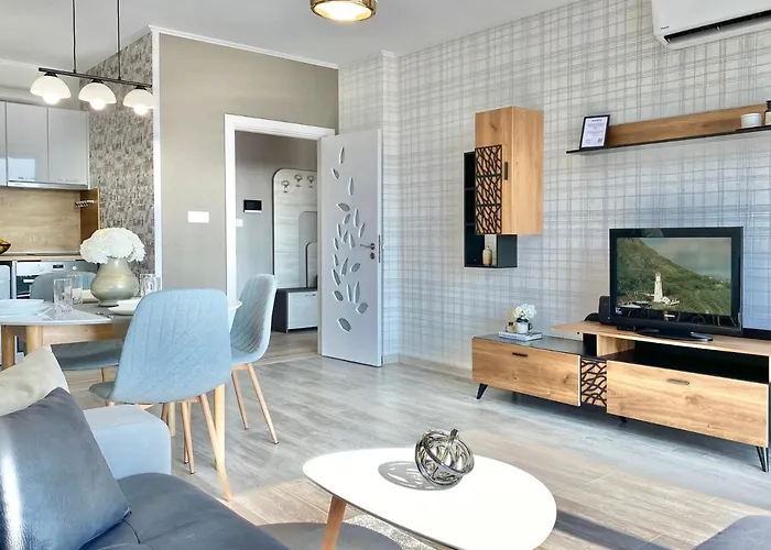 Apartamento Private For 4 Guests And Parking